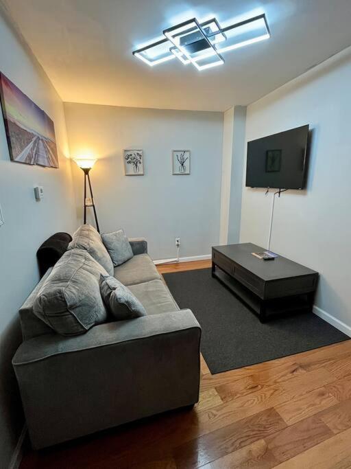 Downtown Albany 1 Bed + Workstation @ Maiden Lane Apartment Bagian luar foto